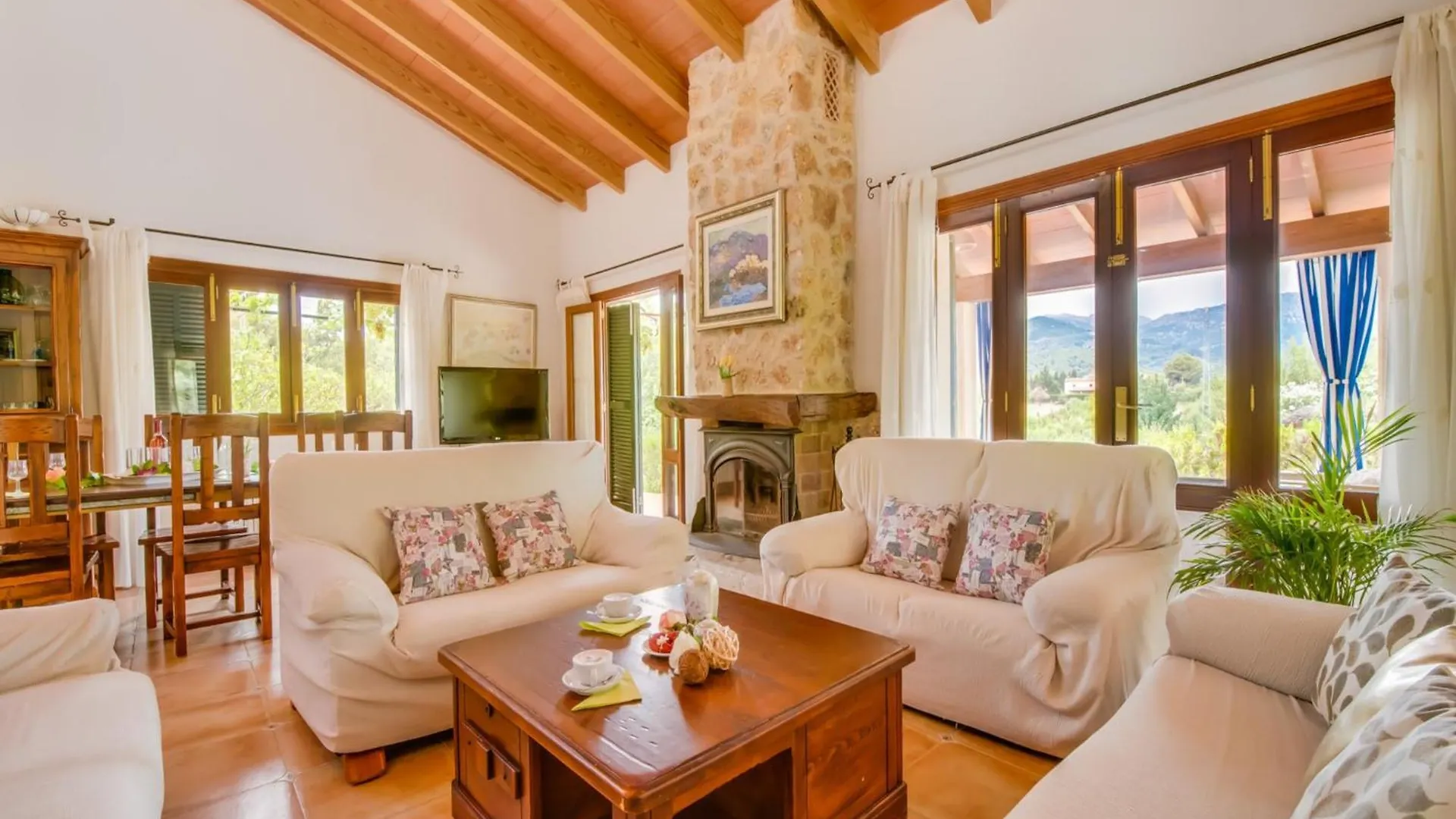 Rustic House With Pool In Mallorca إنكا بيت للعطل